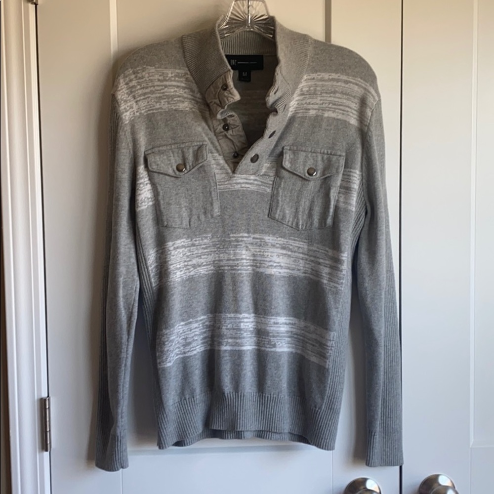 Pullover sweater